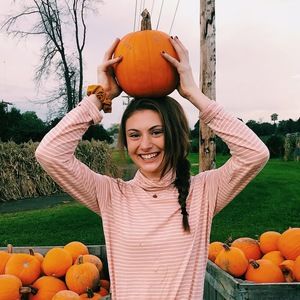 Meet your Posher, Danielle